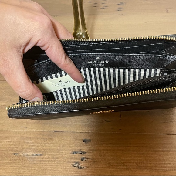 Kate Spade Morgan zip around leather large wallet good used condition. Black. - Picture 4 of 7